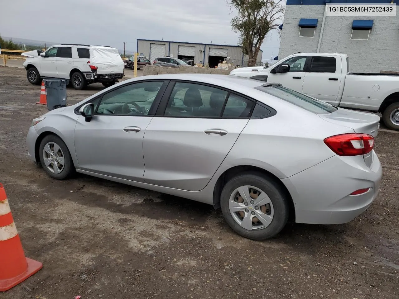 2017 Chevrolet Cruze Ls VIN: 1G1BC5SM6H7252439 Lot: 71092294