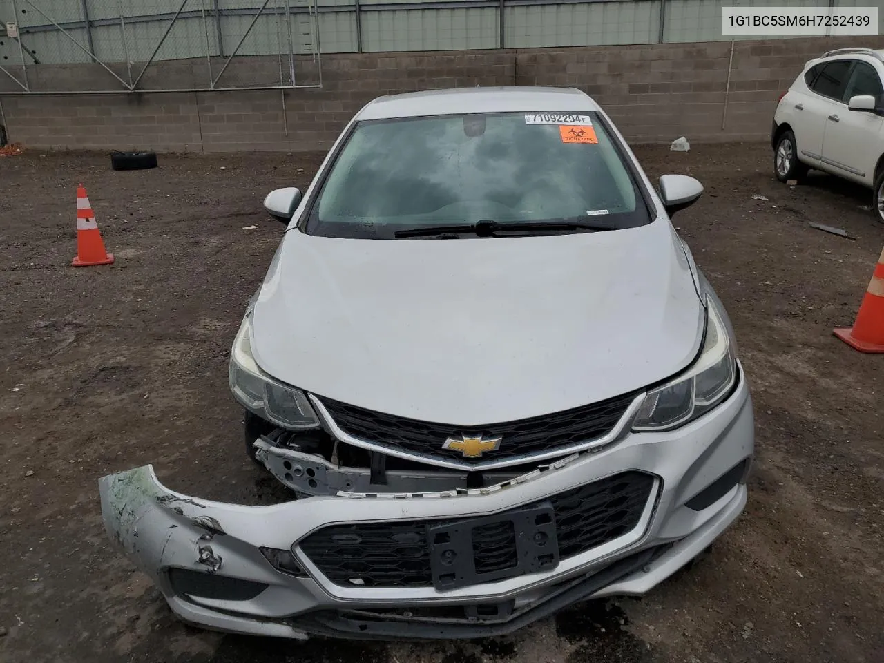 2017 Chevrolet Cruze Ls VIN: 1G1BC5SM6H7252439 Lot: 71092294