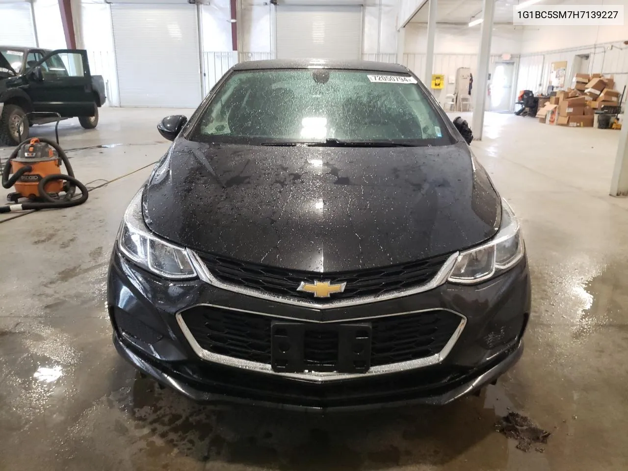 2017 Chevrolet Cruze Ls VIN: 1G1BC5SM7H7139227 Lot: 72050794