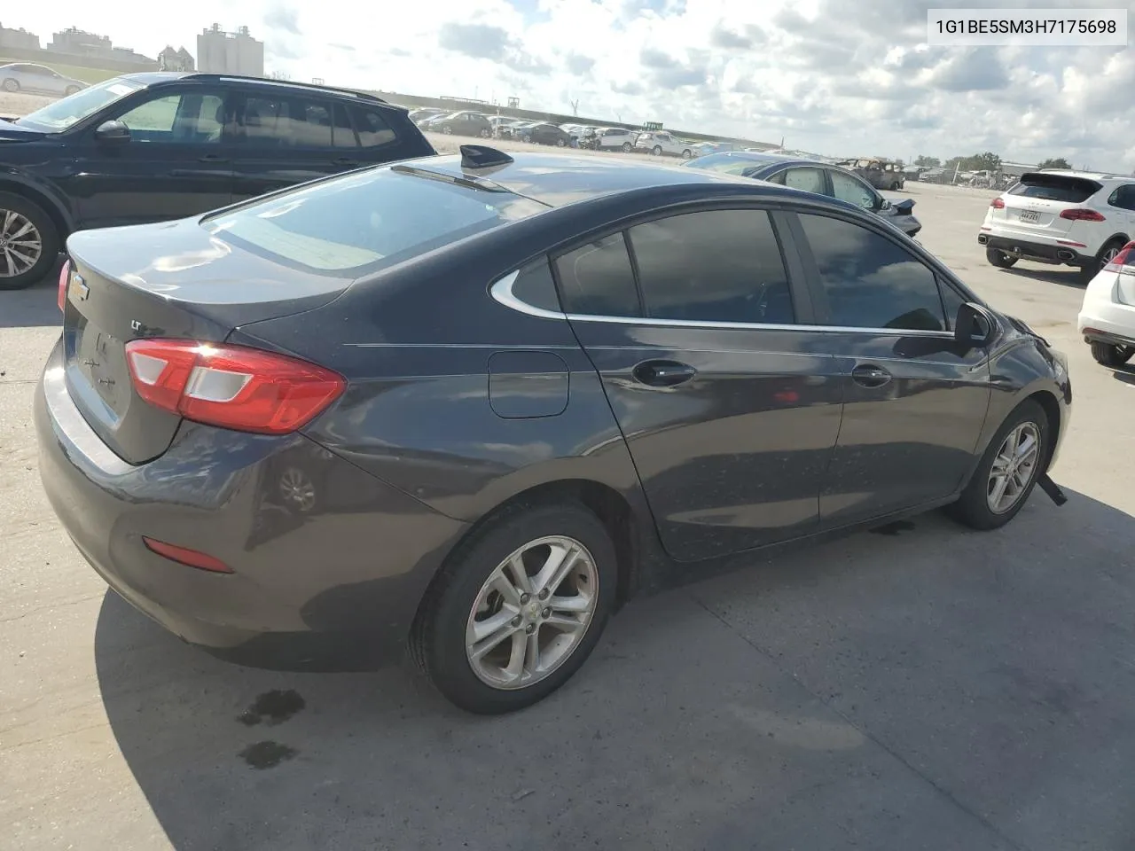 2017 Chevrolet Cruze Lt VIN: 1G1BE5SM3H7175698 Lot: 72451354