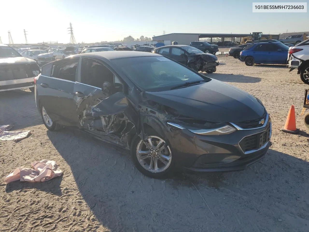 2017 Chevrolet Cruze Lt VIN: 1G1BE5SM9H7236603 Lot: 73123074