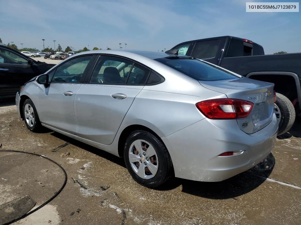 2018 Chevrolet Cruze Ls VIN: 1G1BC5SM6J7123879 Lot: 68649384