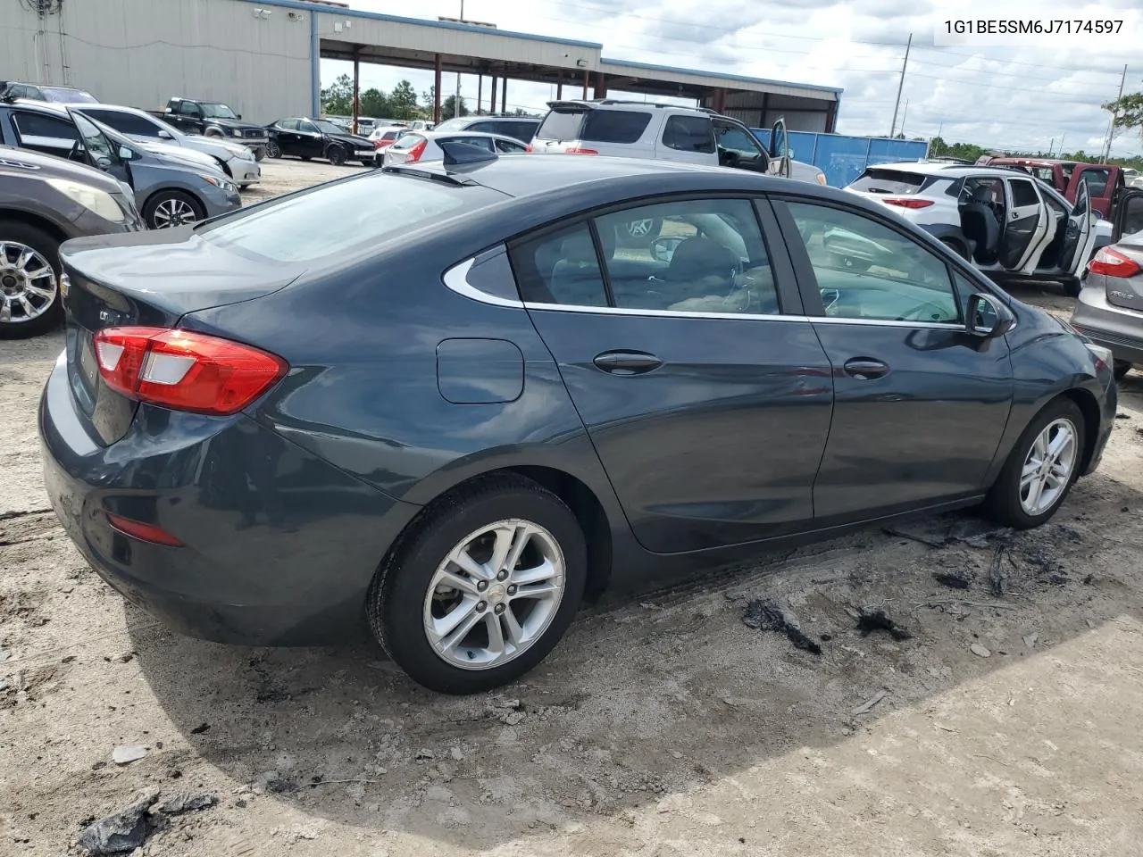 1G1BE5SM6J7174597 2018 Chevrolet Cruze Lt