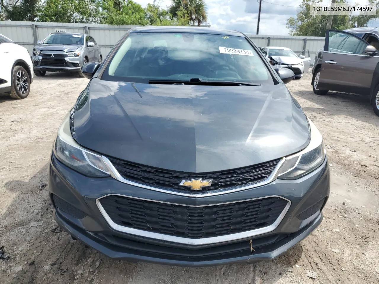 2018 Chevrolet Cruze Lt VIN: 1G1BE5SM6J7174597 Lot: 70929234