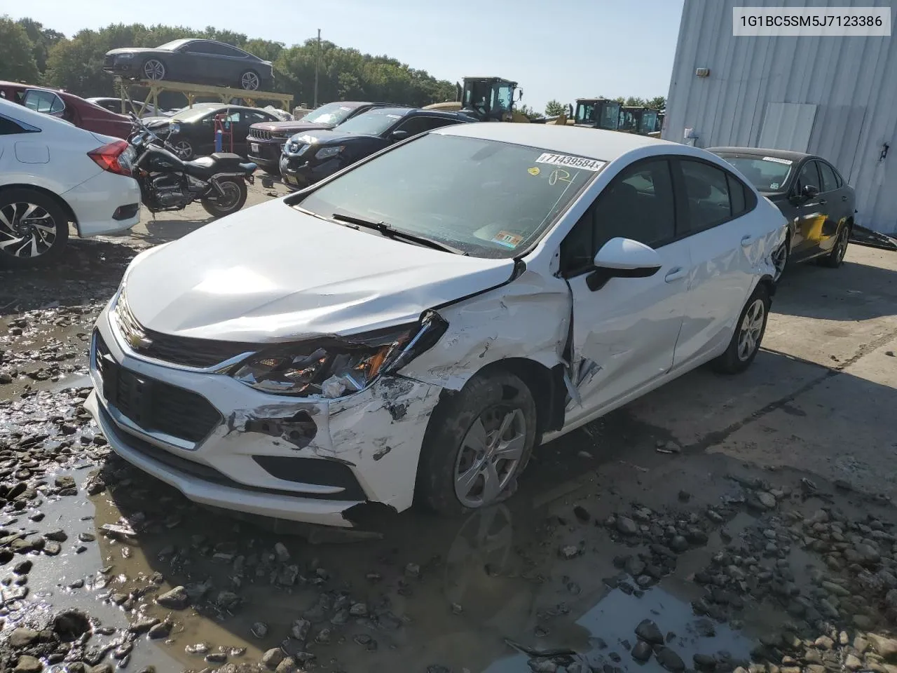 2018 Chevrolet Cruze Ls VIN: 1G1BC5SM5J7123386 Lot: 71439584