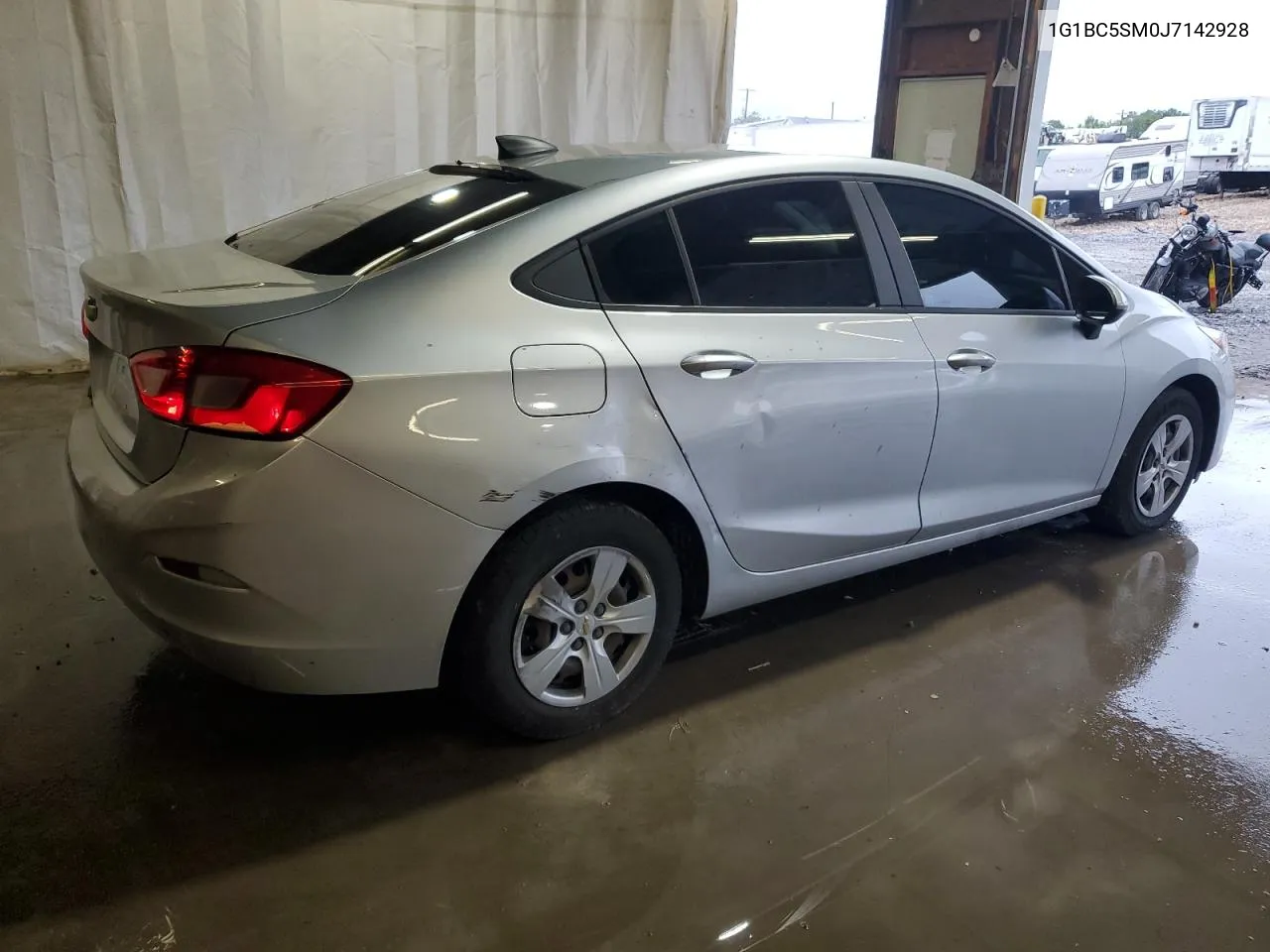 2018 Chevrolet Cruze Ls VIN: 1G1BC5SM0J7142928 Lot: 72142414