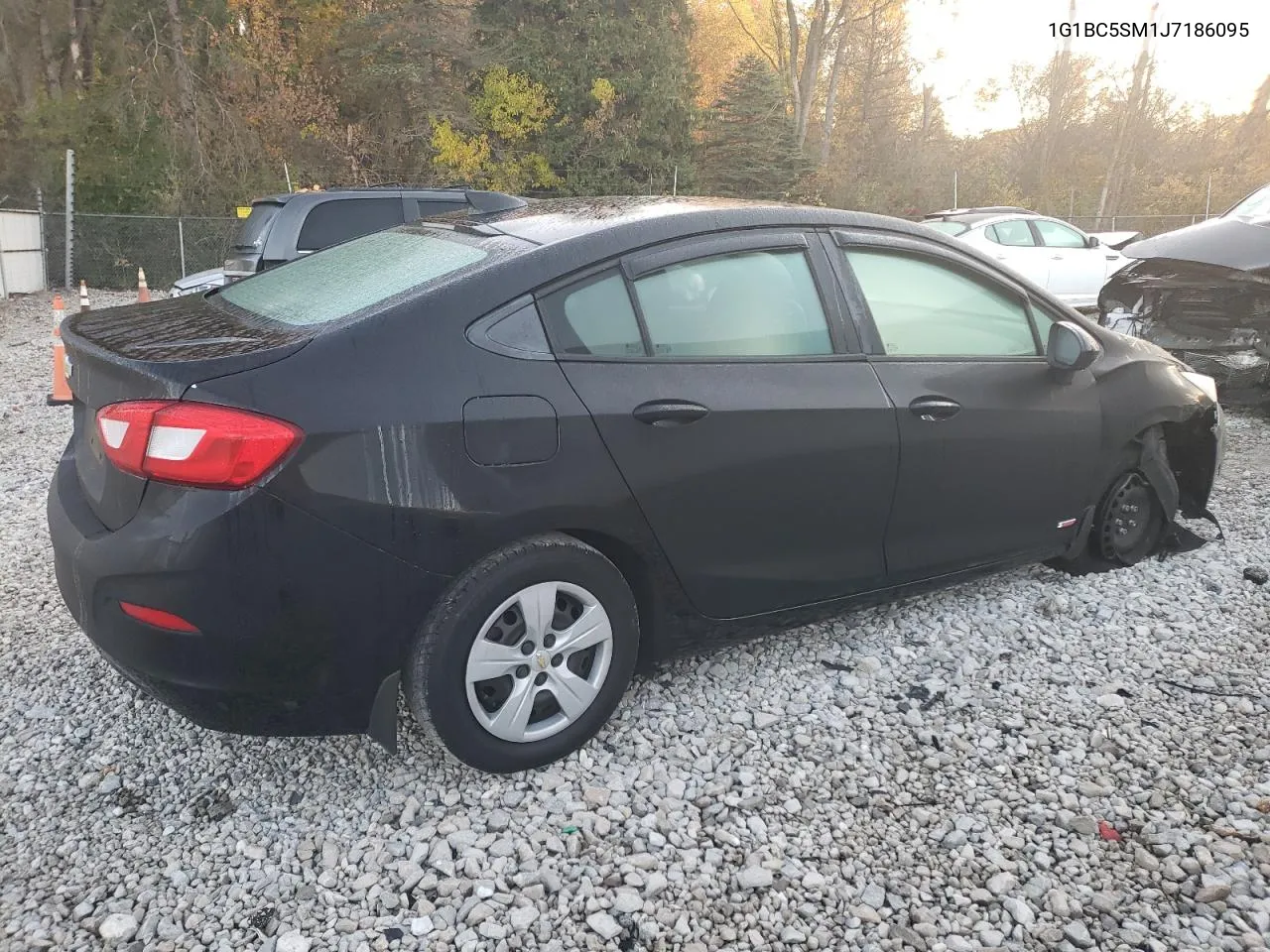 1G1BC5SM1J7186095 2018 Chevrolet Cruze Ls