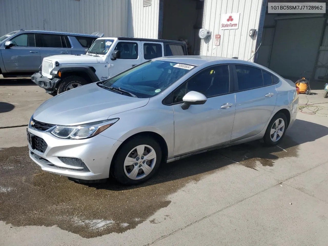 2018 Chevrolet Cruze Ls VIN: 1G1BC5SM7J7128962 Lot: 76880604