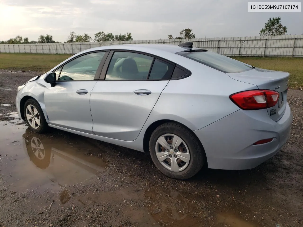 2018 Chevrolet Cruze Ls VIN: 1G1BC5SM9J7107174 Lot: 77664874