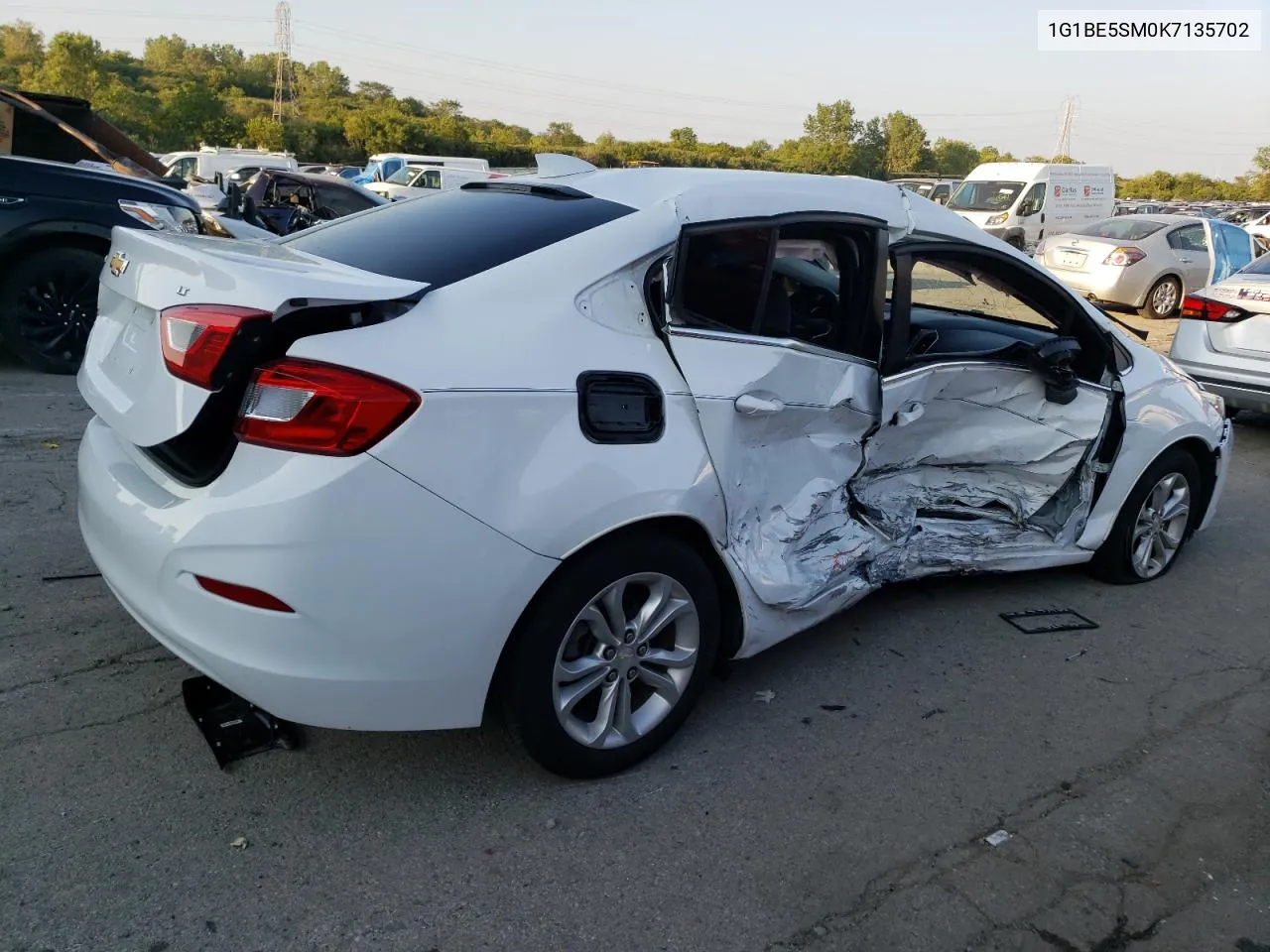 2019 Chevrolet Cruze Lt VIN: 1G1BE5SM0K7135702 Lot: 68710304