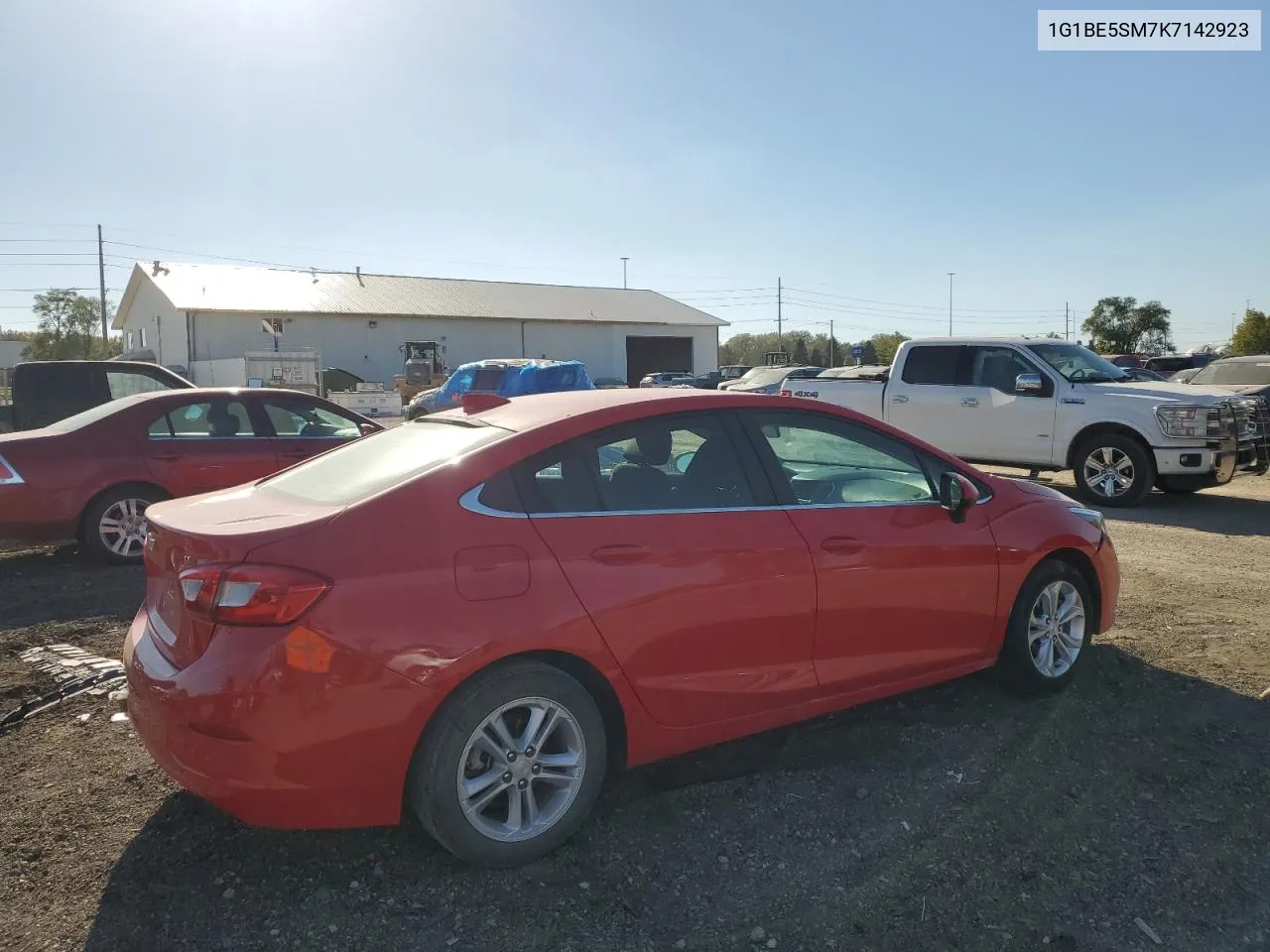 2019 Chevrolet Cruze Lt VIN: 1G1BE5SM7K7142923 Lot: 72358214