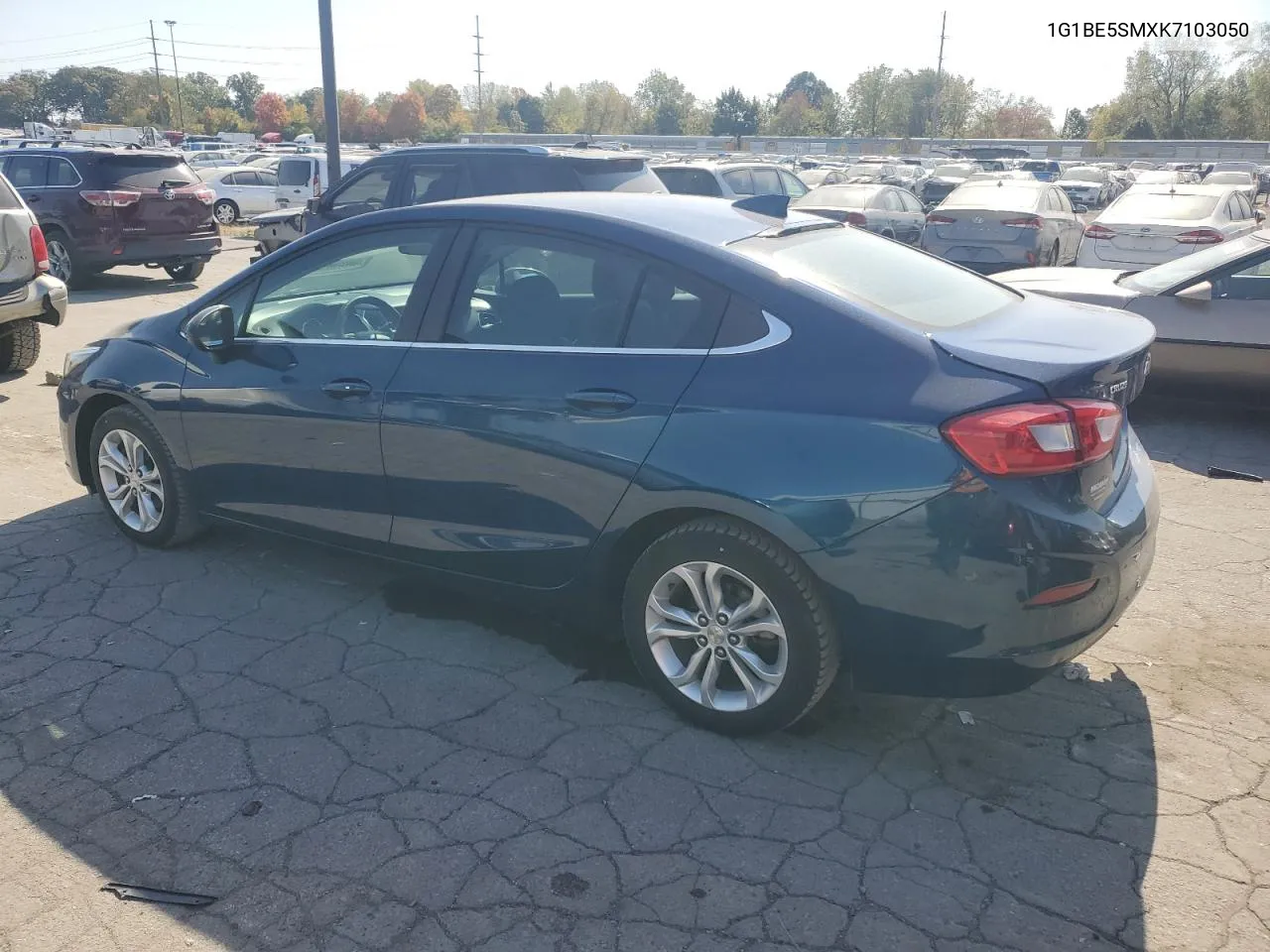 2019 Chevrolet Cruze Lt VIN: 1G1BE5SMXK7103050 Lot: 75517854