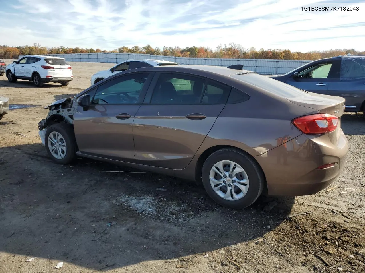 2019 Chevrolet Cruze Ls VIN: 1G1BC5SM7K7132043 Lot: 79018474