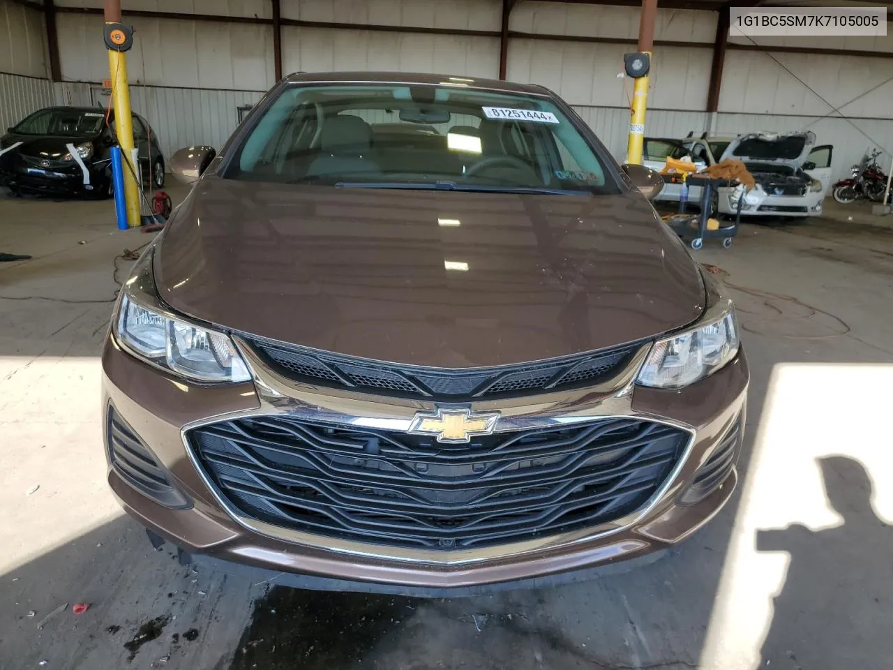 2019 Chevrolet Cruze Ls VIN: 1G1BC5SM7K7105005 Lot: 81251444