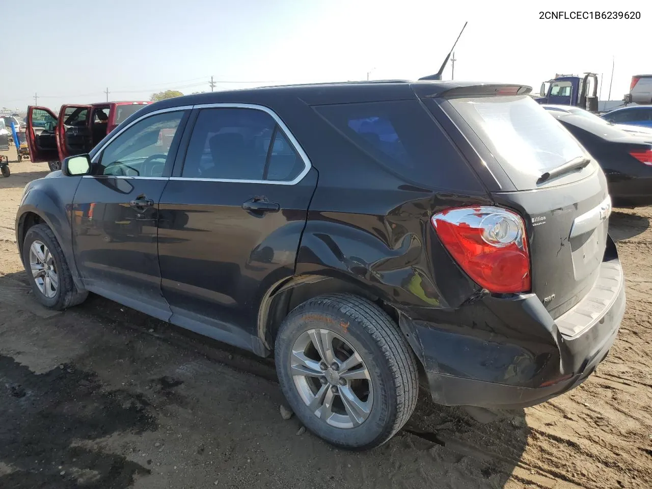 2011 Chevrolet Equinox Ls VIN: 2CNFLCEC1B6239620 Lot: 70785594