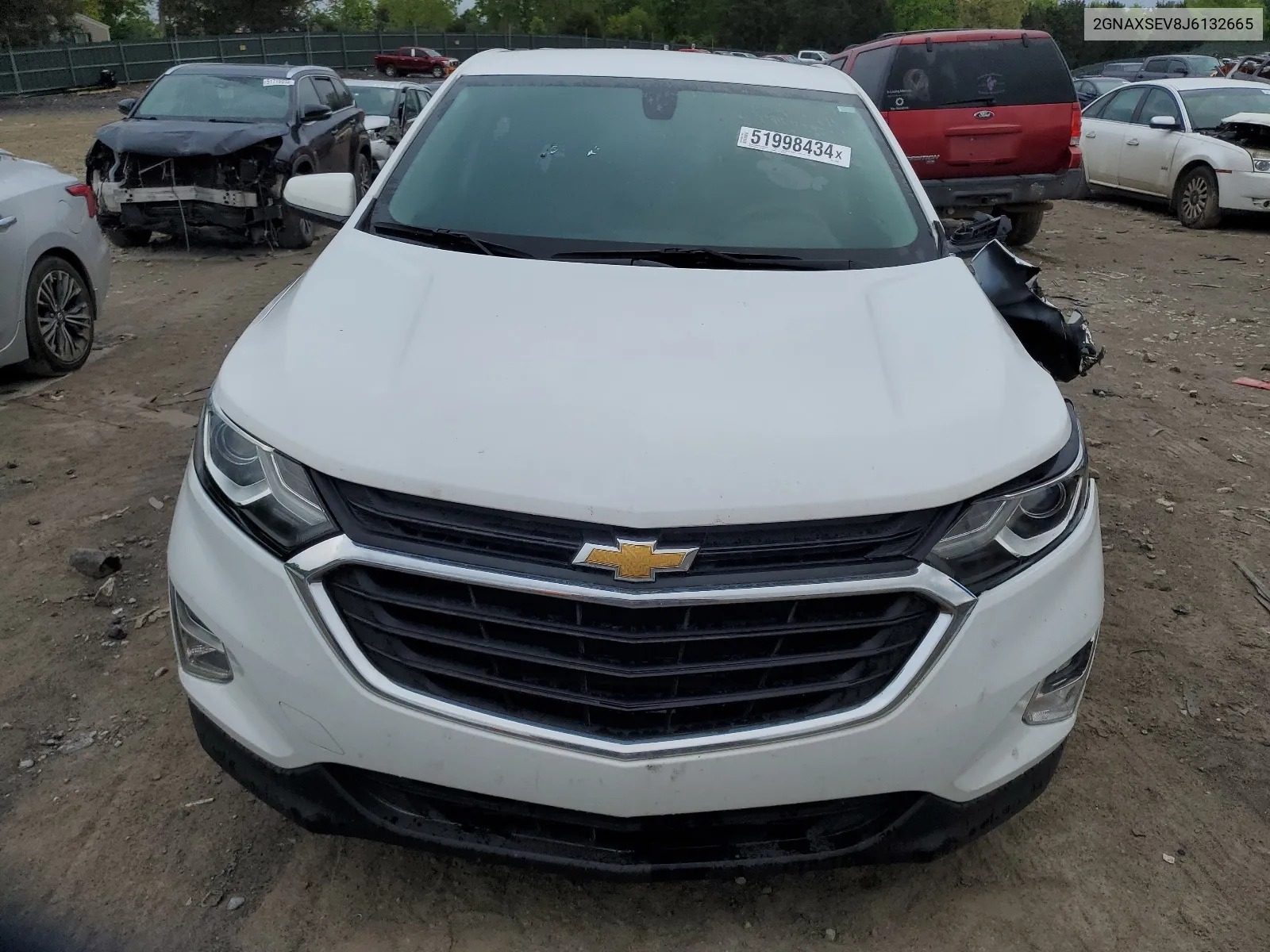 2GNAXSEV8J6132665 2018 Chevrolet Equinox Lt