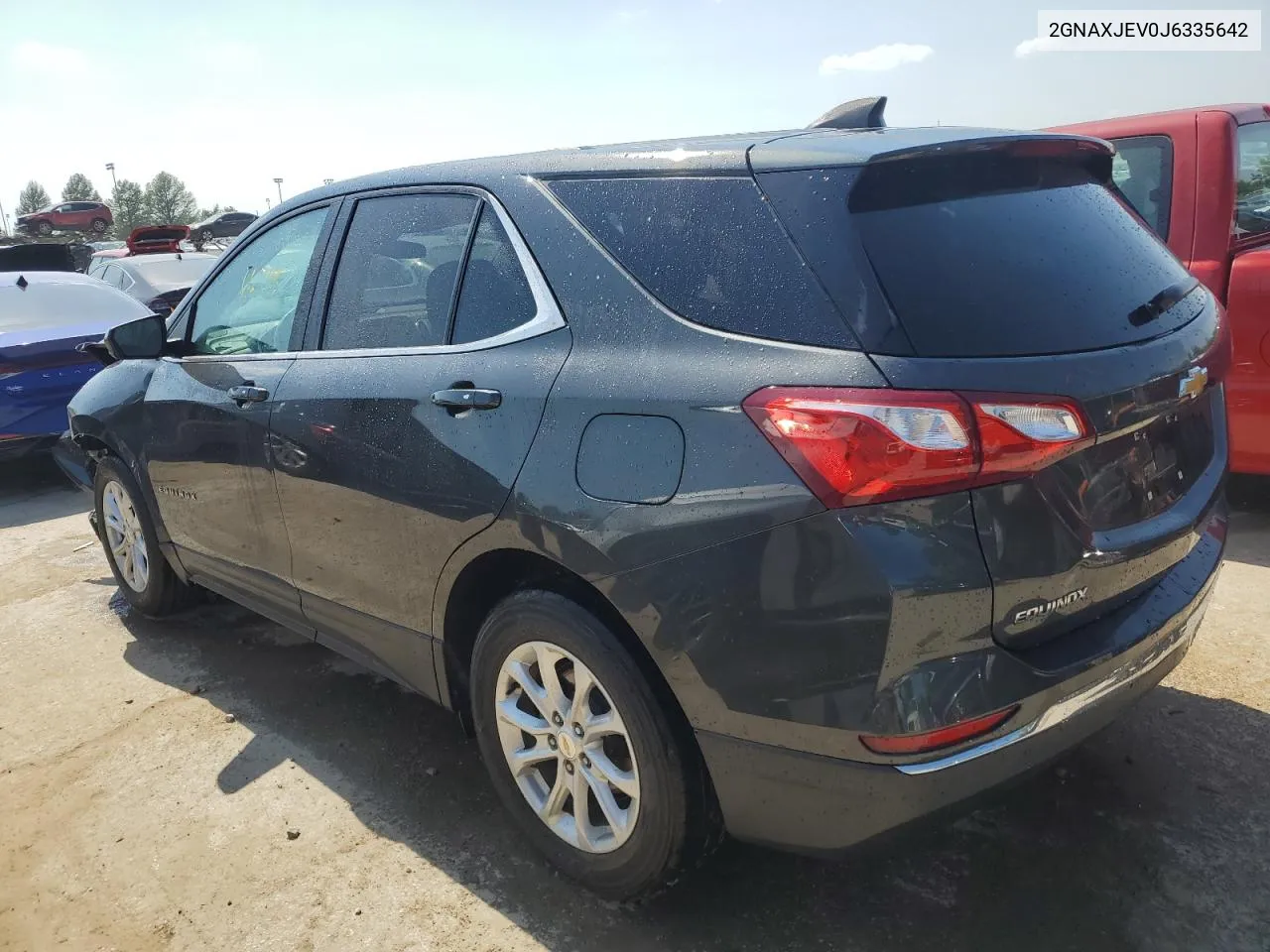 2GNAXJEV0J6335642 2018 Chevrolet Equinox Lt