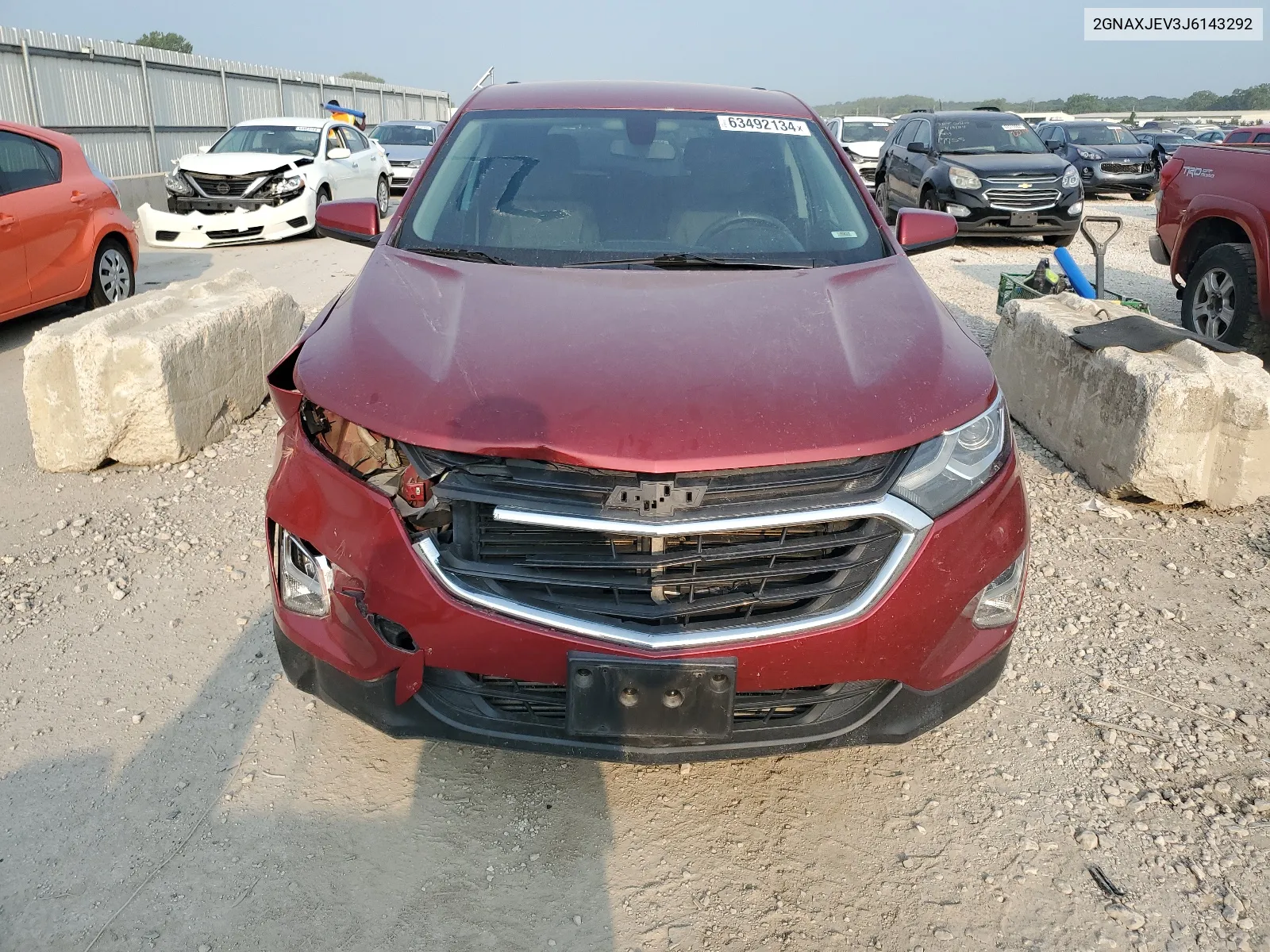 2GNAXJEV3J6143292 2018 Chevrolet Equinox Lt