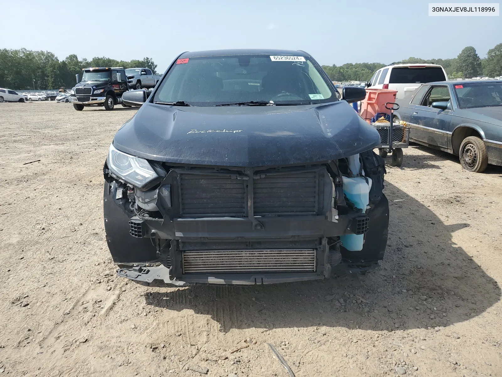 3GNAXJEV8JL118996 2018 Chevrolet Equinox Lt