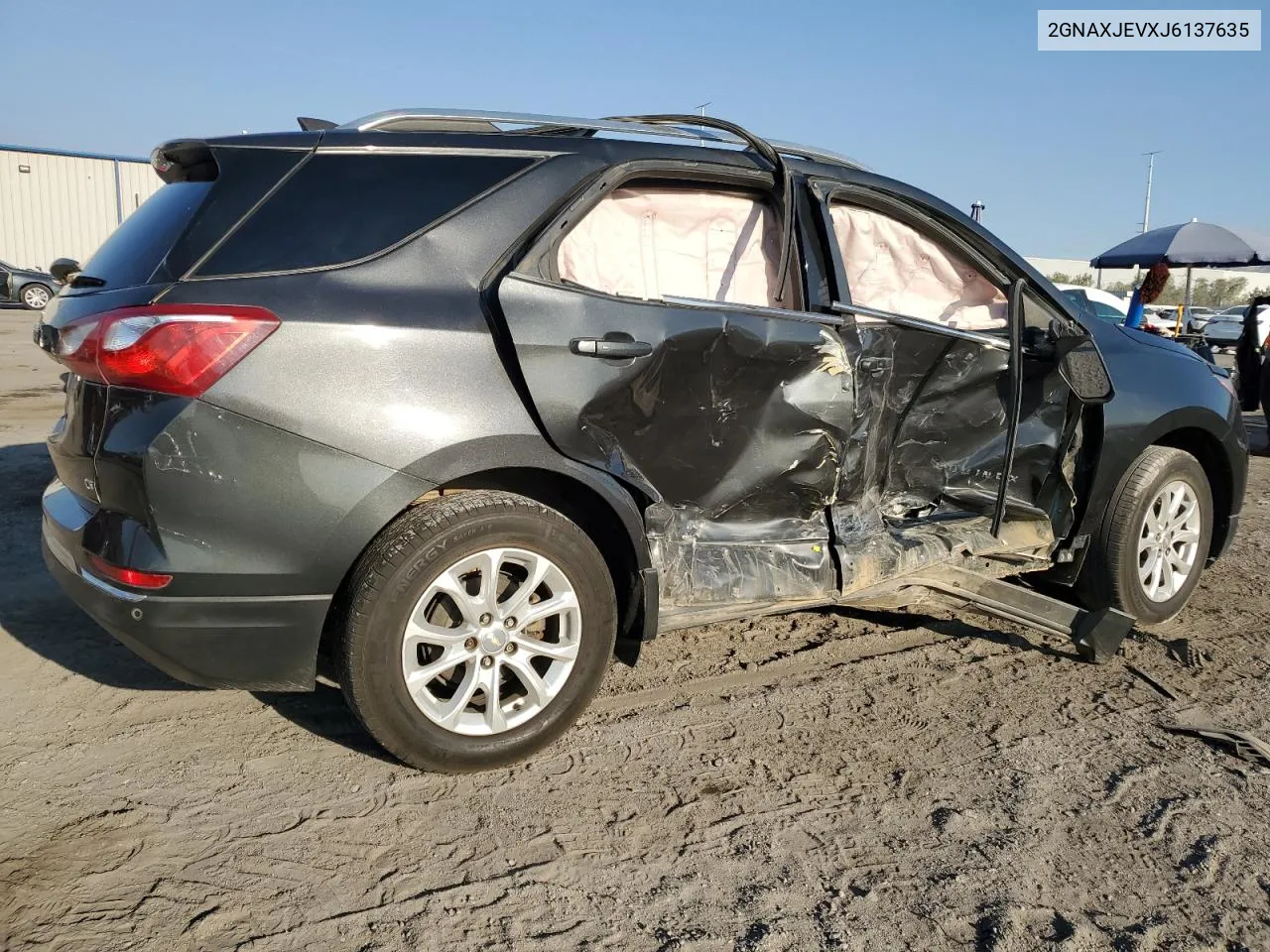 2GNAXJEVXJ6137635 2018 Chevrolet Equinox Lt