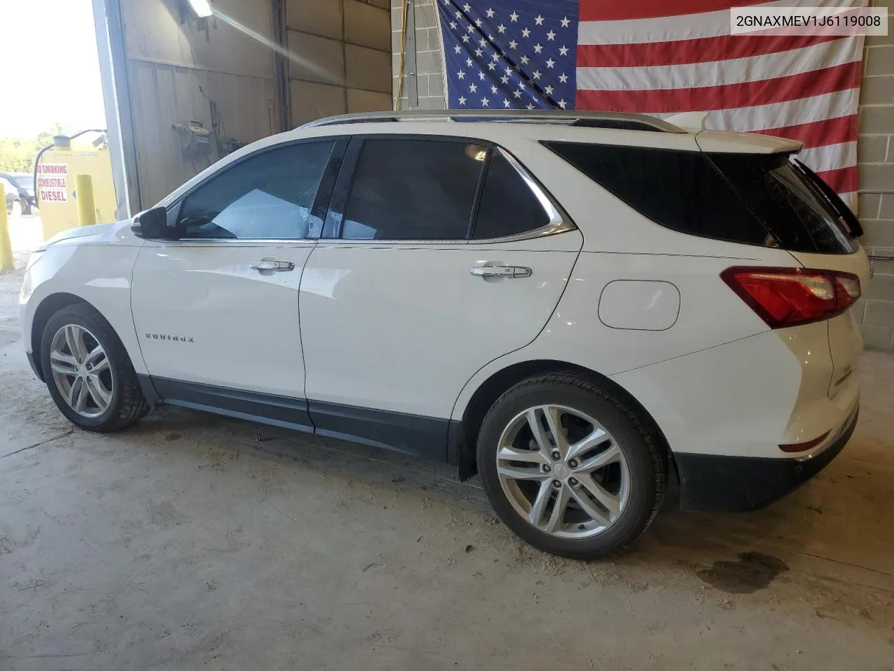 2GNAXMEV1J6119008 2018 Chevrolet Equinox Premier