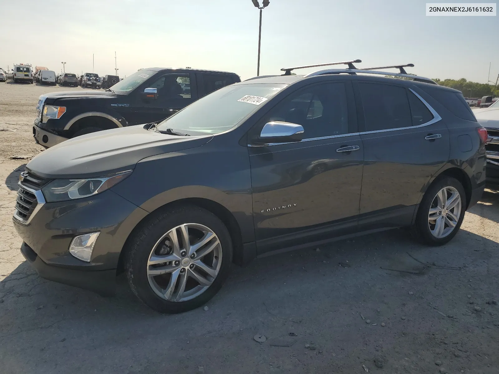 2GNAXNEX2J6161632 2018 Chevrolet Equinox Premier