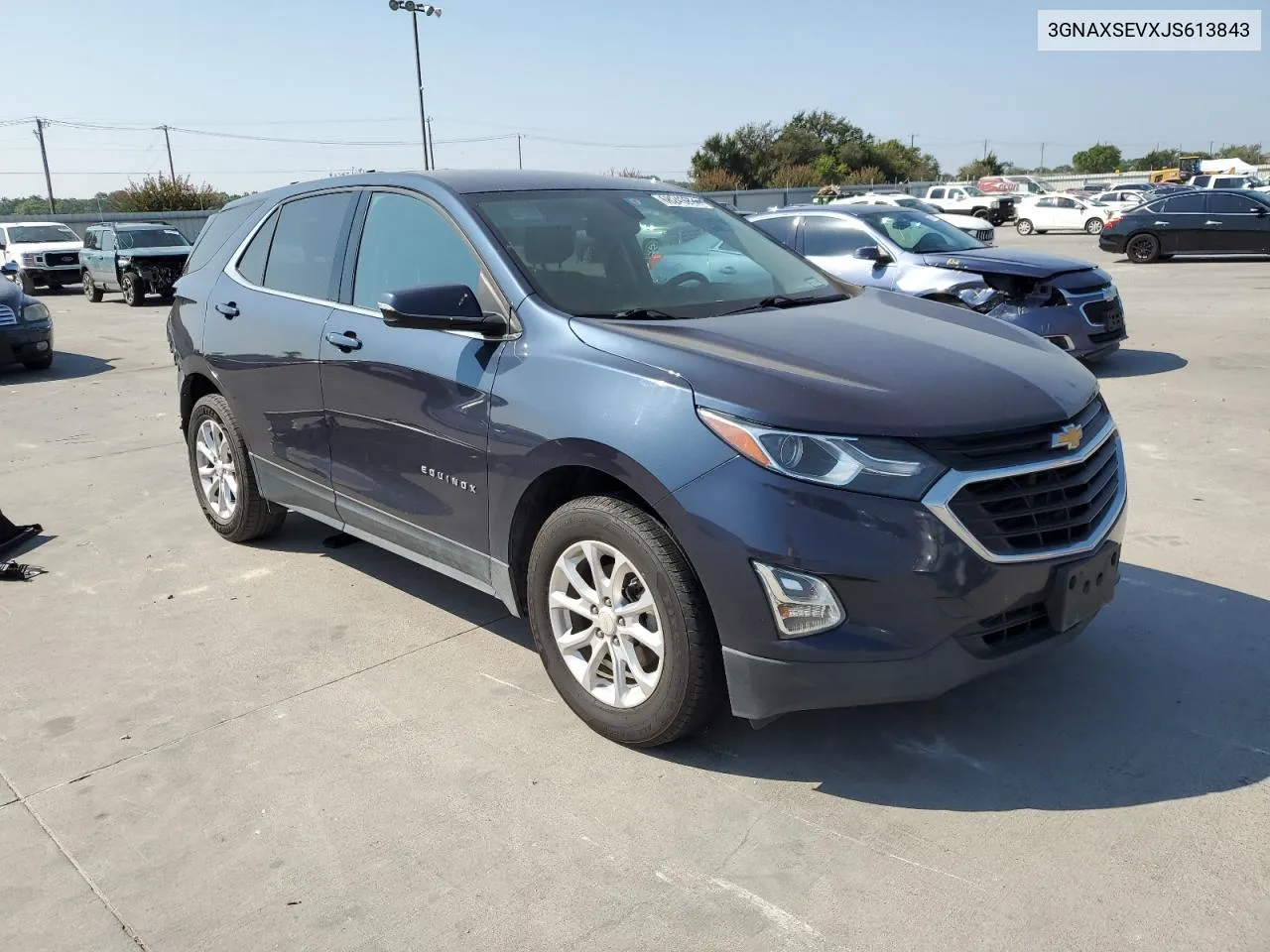 3GNAXSEVXJS613843 2018 Chevrolet Equinox Lt