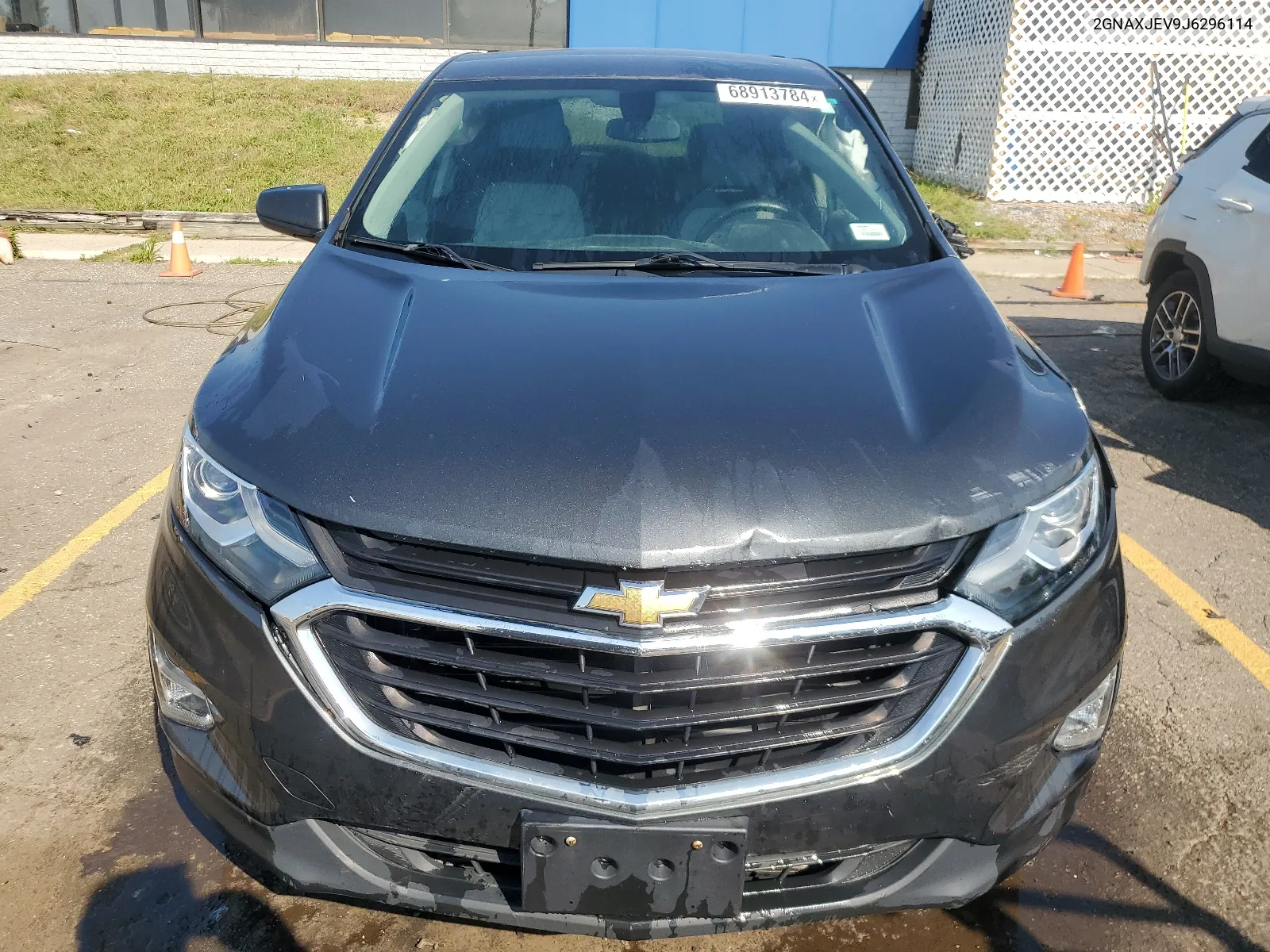 2GNAXJEV9J6296114 2018 Chevrolet Equinox Lt