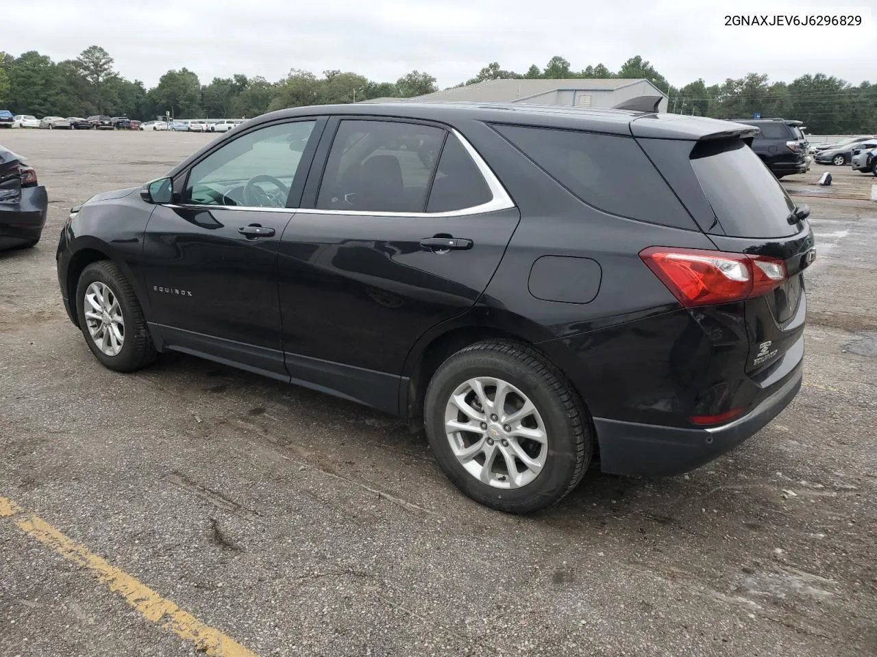 2GNAXJEV6J6296829 2018 Chevrolet Equinox Lt