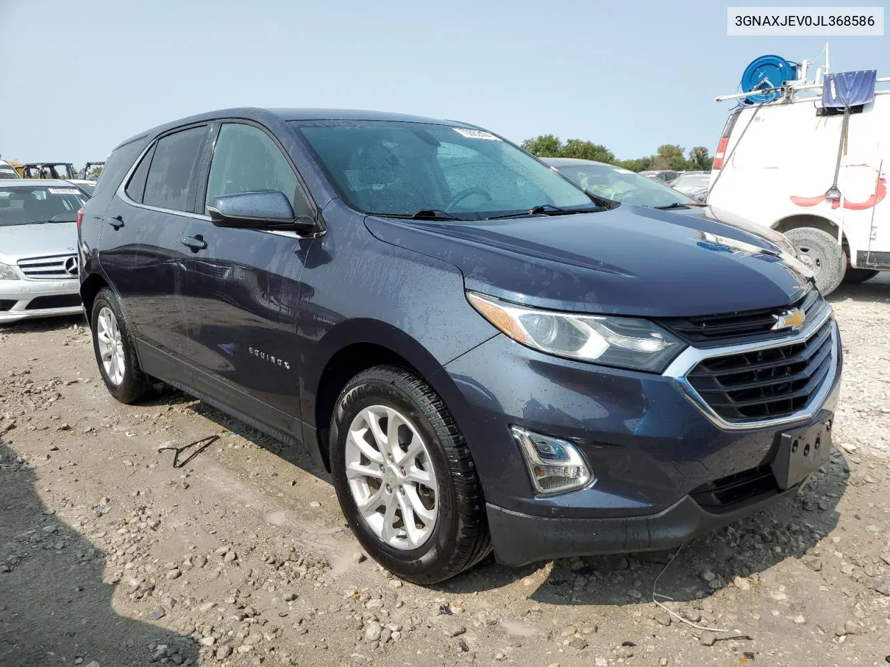 3GNAXJEV0JL368586 2018 Chevrolet Equinox Lt