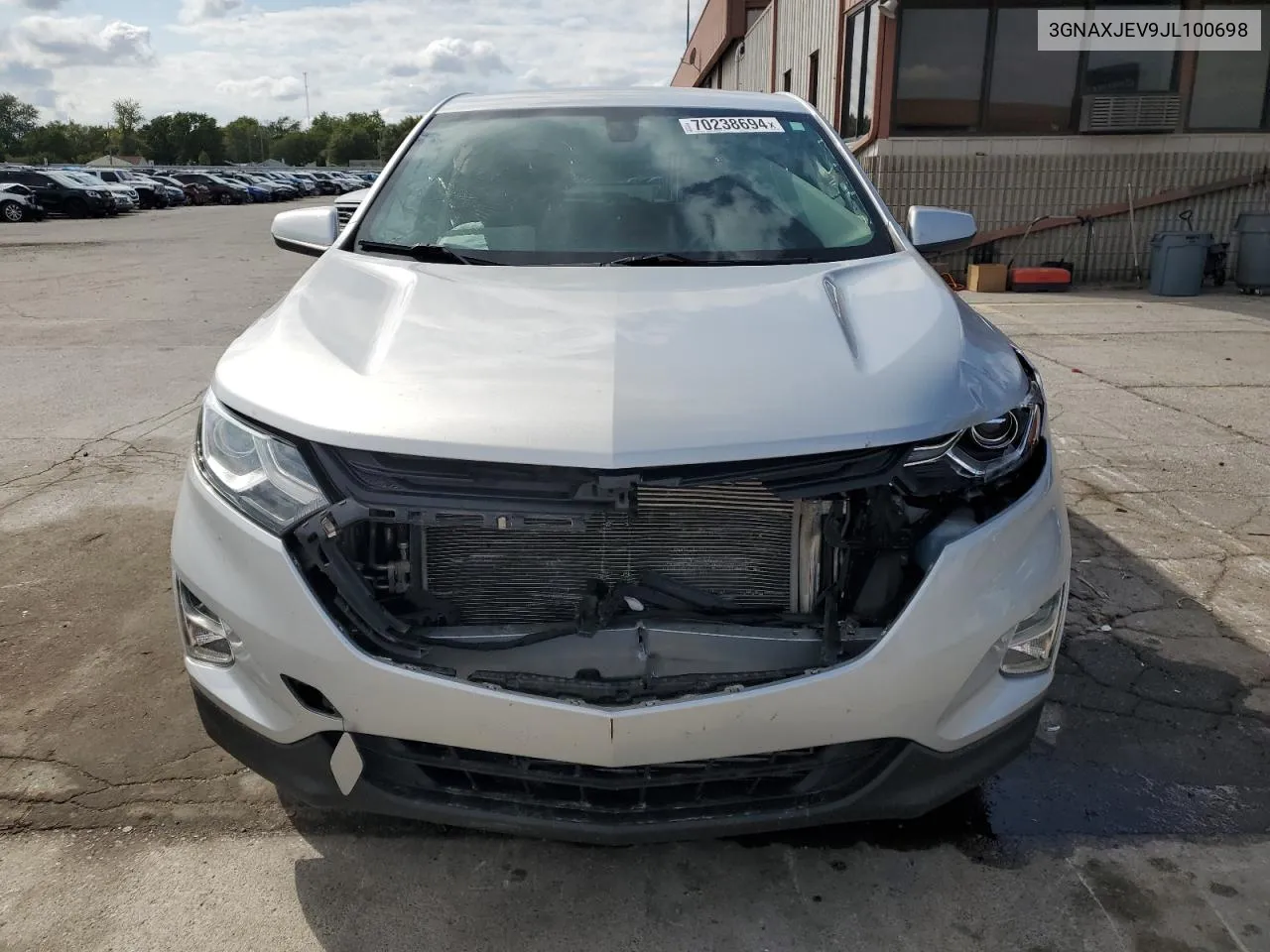 3GNAXJEV9JL100698 2018 Chevrolet Equinox Lt