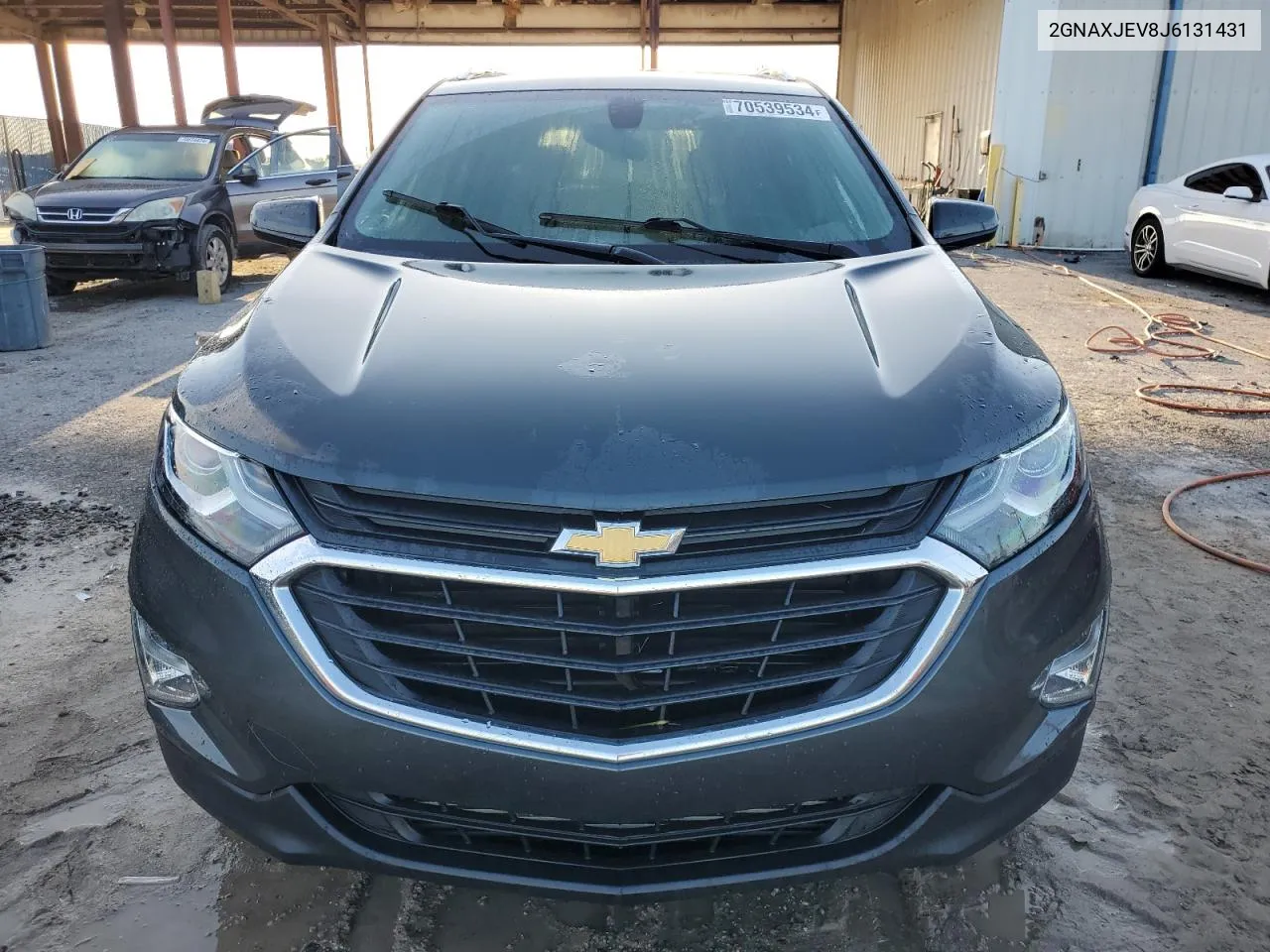 2GNAXJEV8J6131431 2018 Chevrolet Equinox Lt