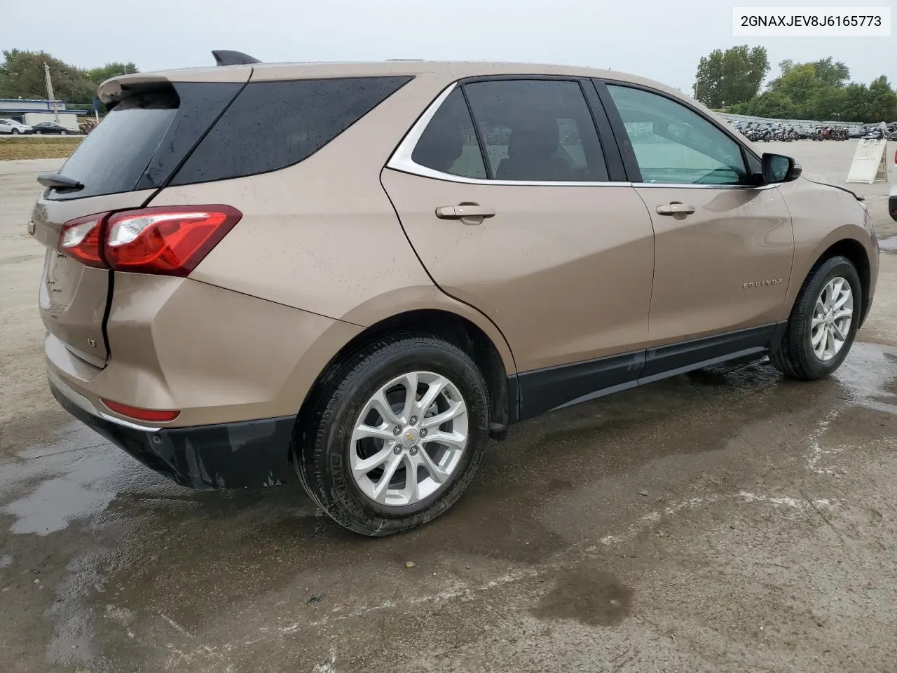 2GNAXJEV8J6165773 2018 Chevrolet Equinox Lt