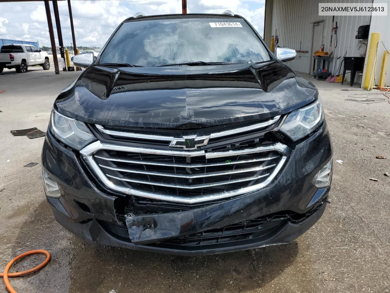 2018 Chevrolet Equinox Premier VIN: 2GNAXMEV5J6123613 Lot: 71043614