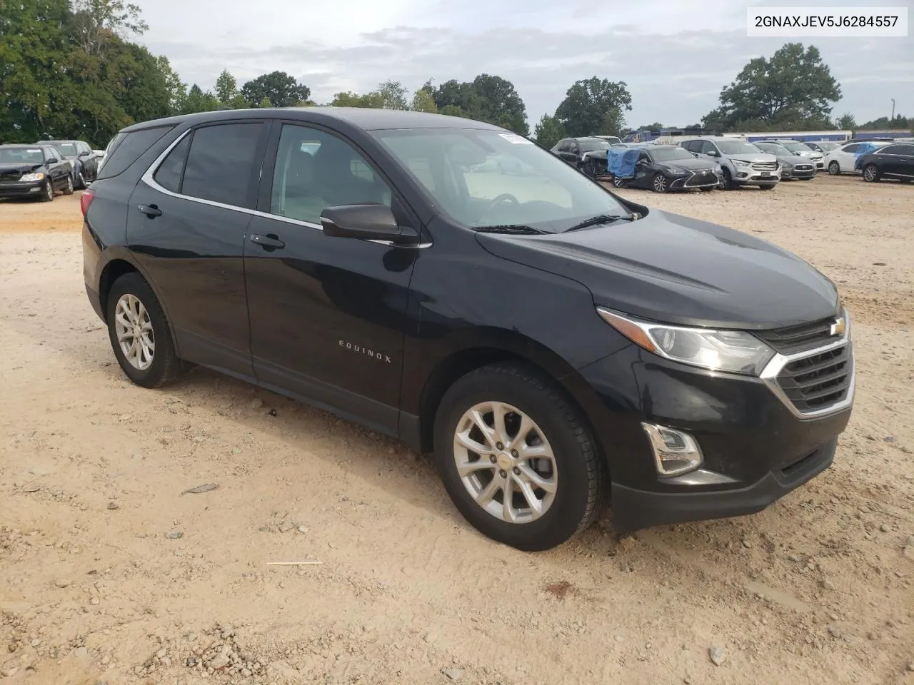 2GNAXJEV5J6284557 2018 Chevrolet Equinox Lt