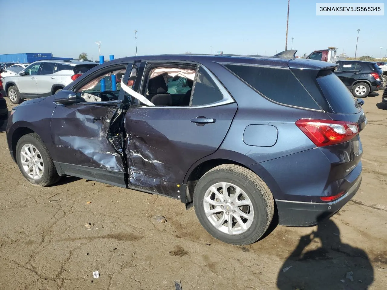 2018 Chevrolet Equinox Lt VIN: 3GNAXSEV5JS565345 Lot: 76205644