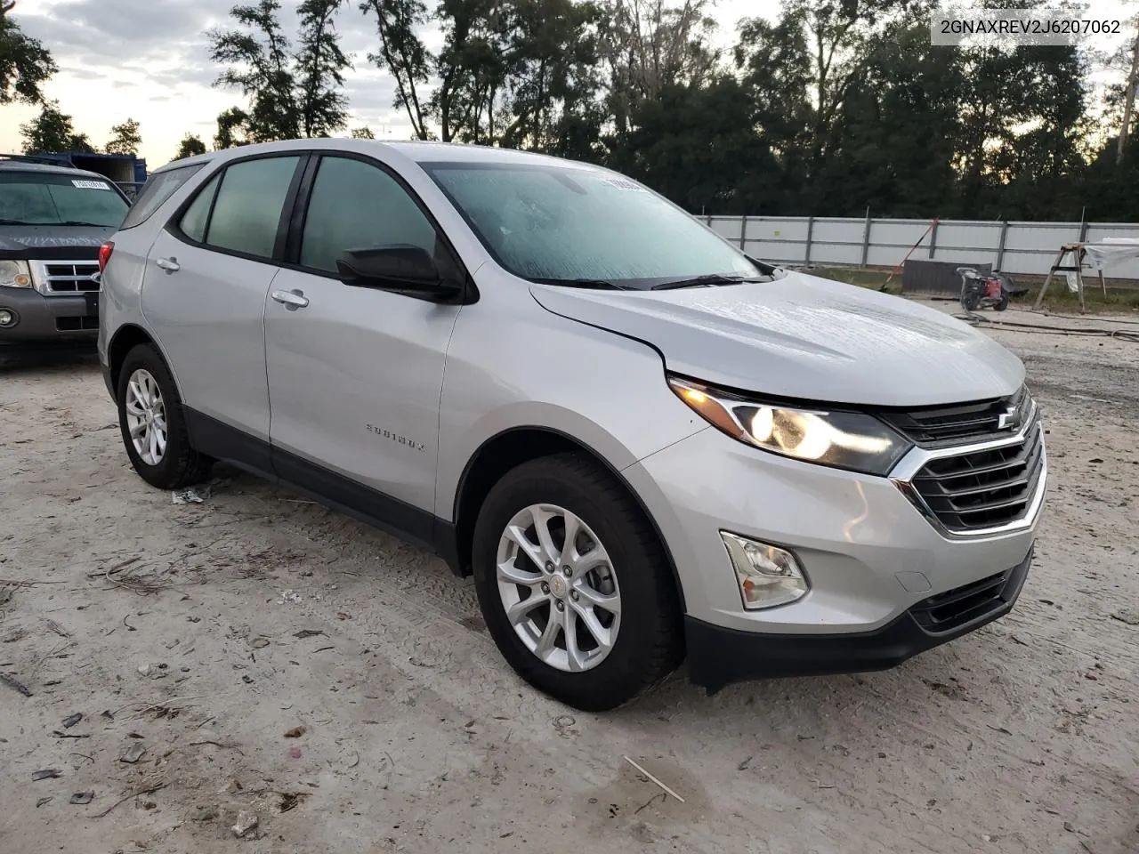 2018 Chevrolet Equinox Ls VIN: 2GNAXREV2J6207062 Lot: 76889894