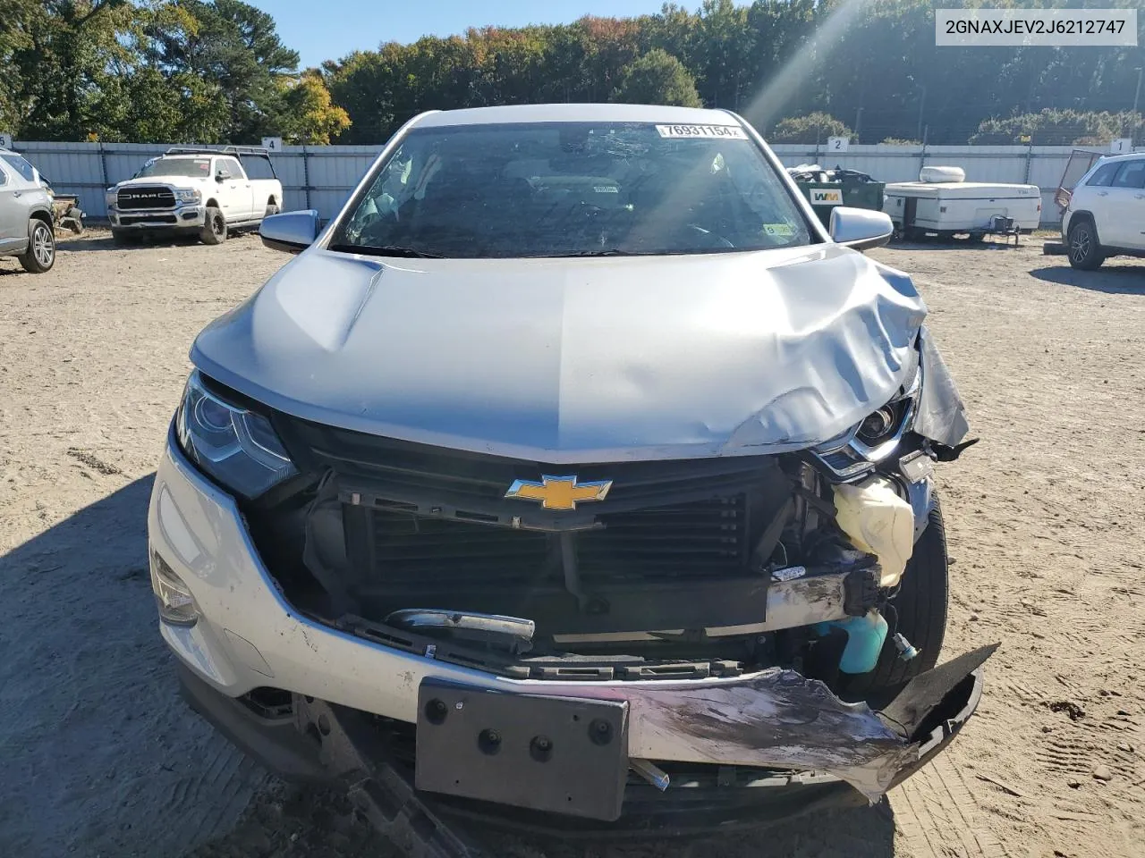 2018 Chevrolet Equinox Lt VIN: 2GNAXJEV2J6212747 Lot: 76931154