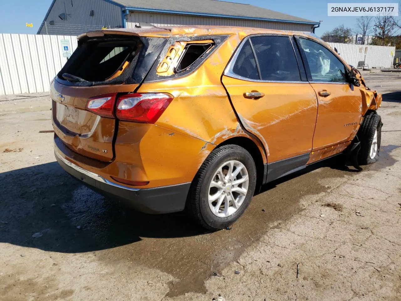 2GNAXJEV6J6137177 2018 Chevrolet Equinox Lt