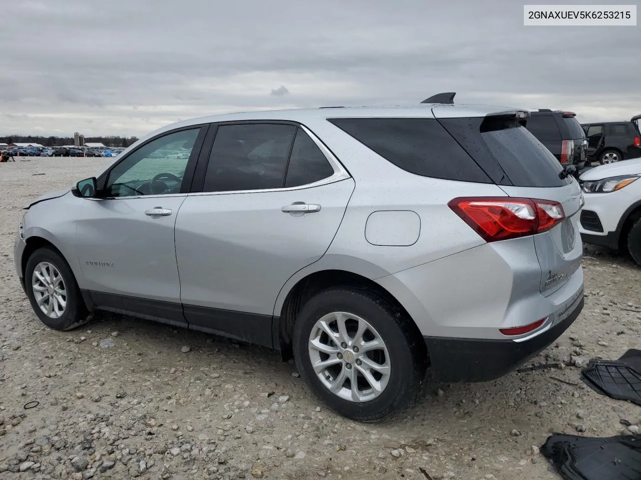 2GNAXUEV5K6253215 2019 Chevrolet Equinox Lt