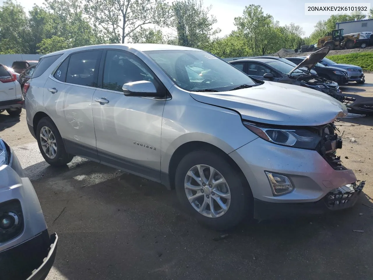 2GNAXKEV2K6101932 2019 Chevrolet Equinox Lt