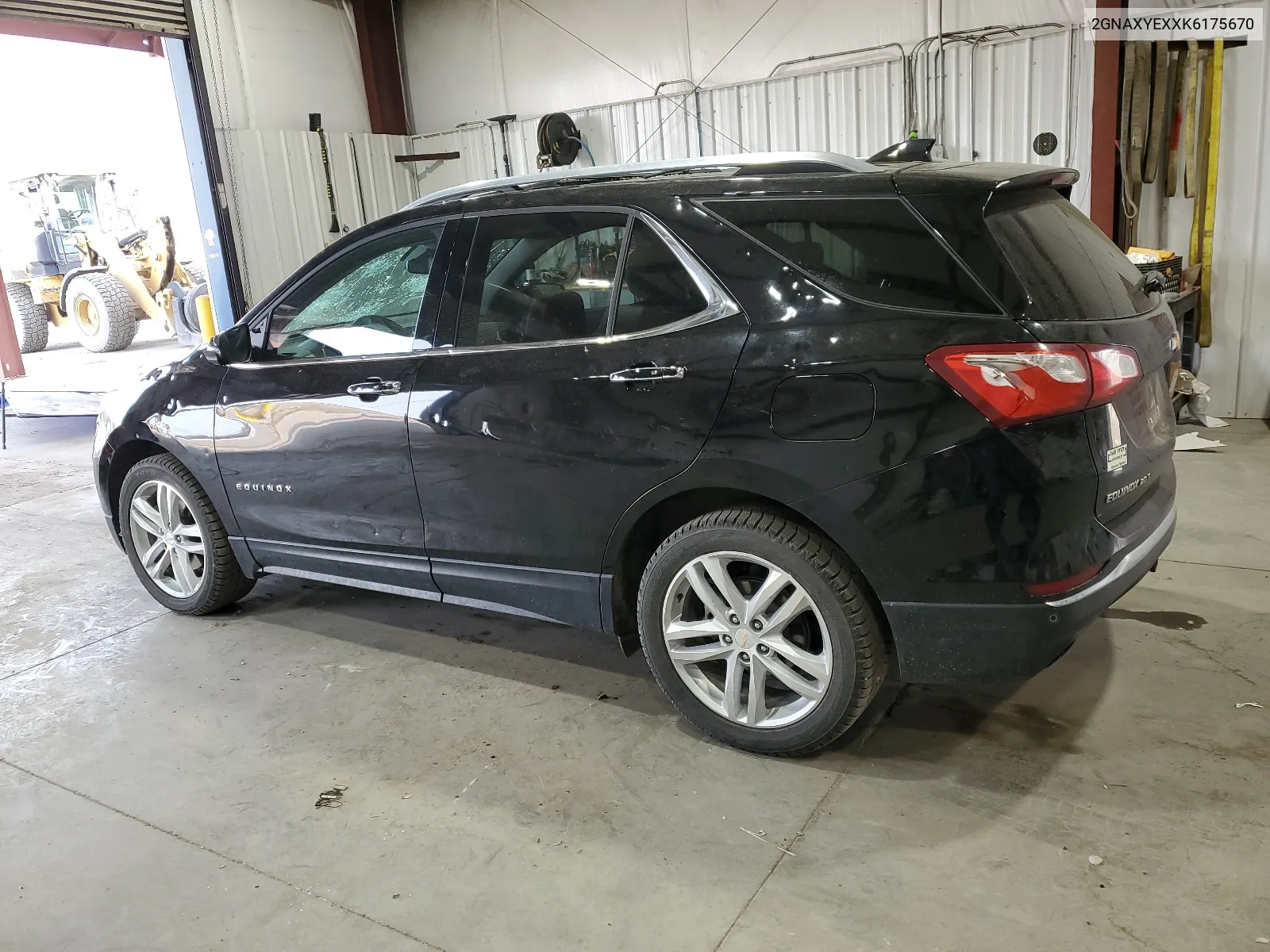 2GNAXYEXXK6175670 2019 Chevrolet Equinox Premier