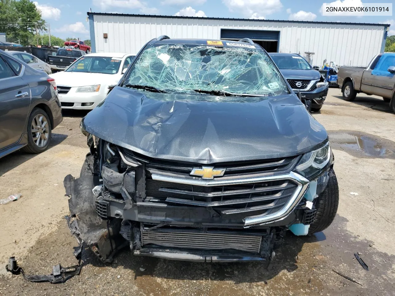 2GNAXKEV0K6101914 2019 Chevrolet Equinox Lt