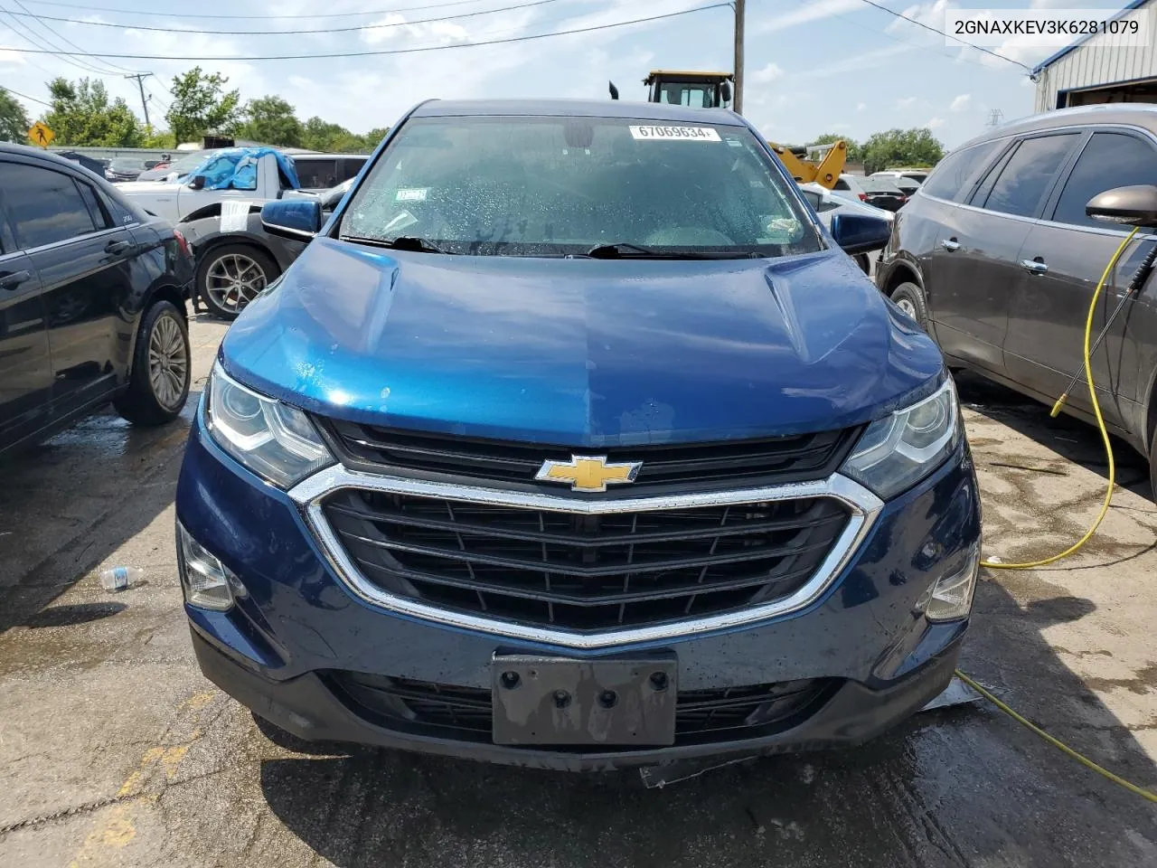 2GNAXKEV3K6281079 2019 Chevrolet Equinox Lt