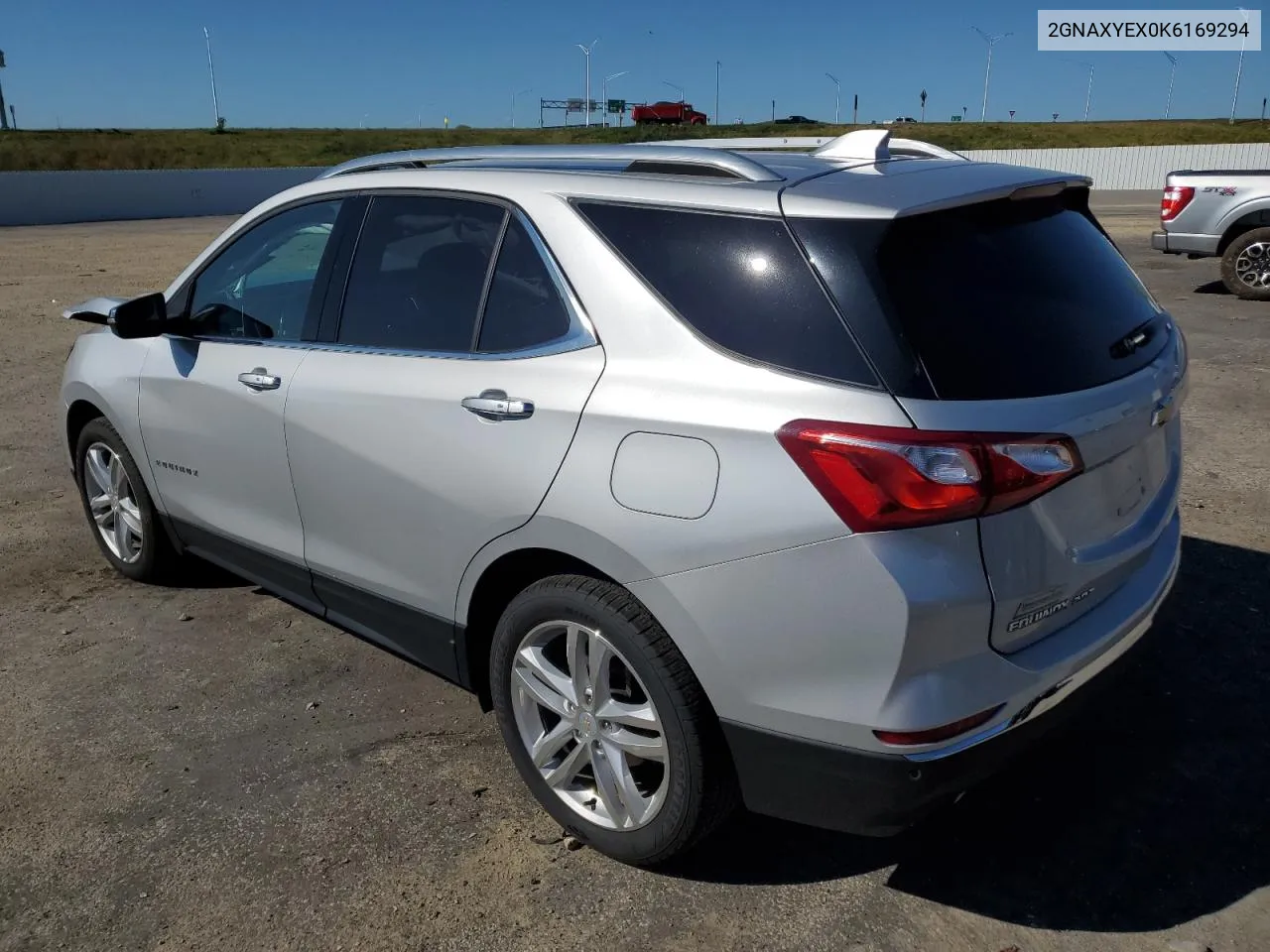 2GNAXYEX0K6169294 2019 Chevrolet Equinox Premier