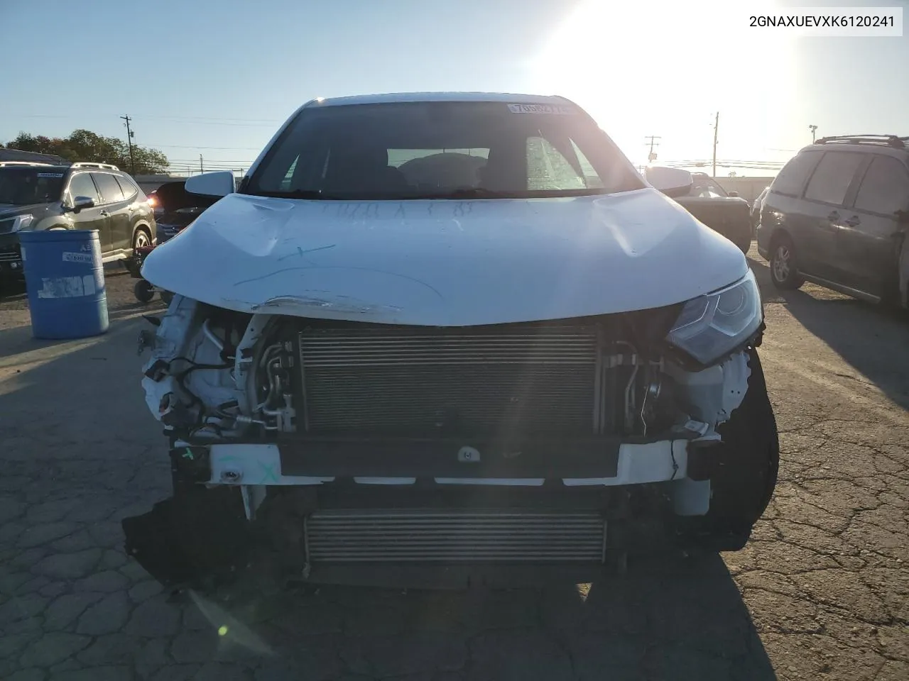 2GNAXUEVXK6120241 2019 Chevrolet Equinox Lt