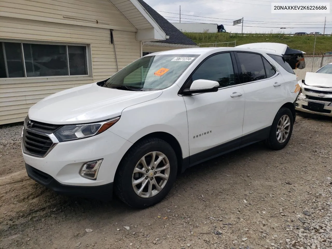 2GNAXKEV2K6226686 2019 Chevrolet Equinox Lt