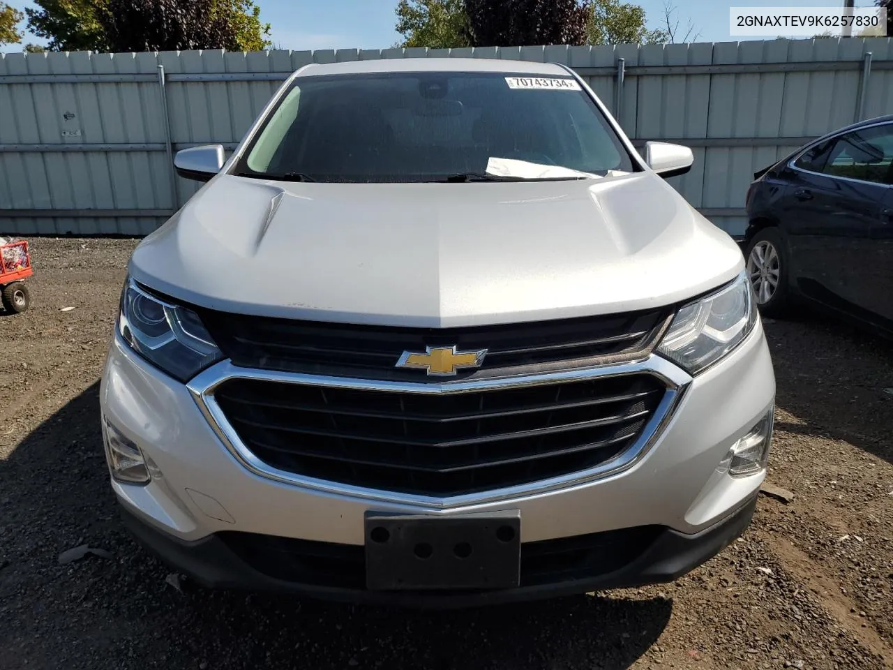 2GNAXTEV9K6257830 2019 Chevrolet Equinox Lt