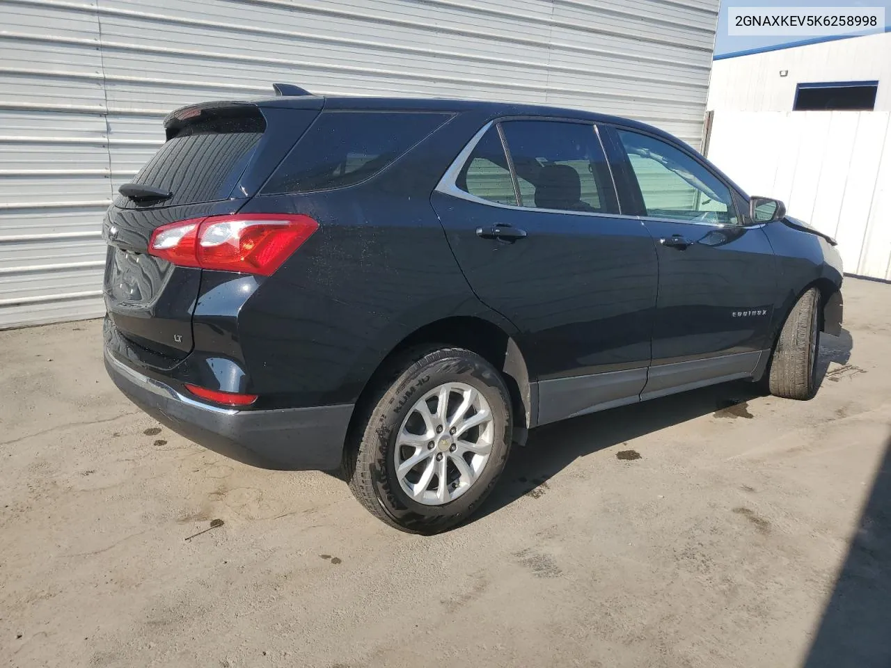 2019 Chevrolet Equinox Lt VIN: 2GNAXKEV5K6258998 Lot: 70851944