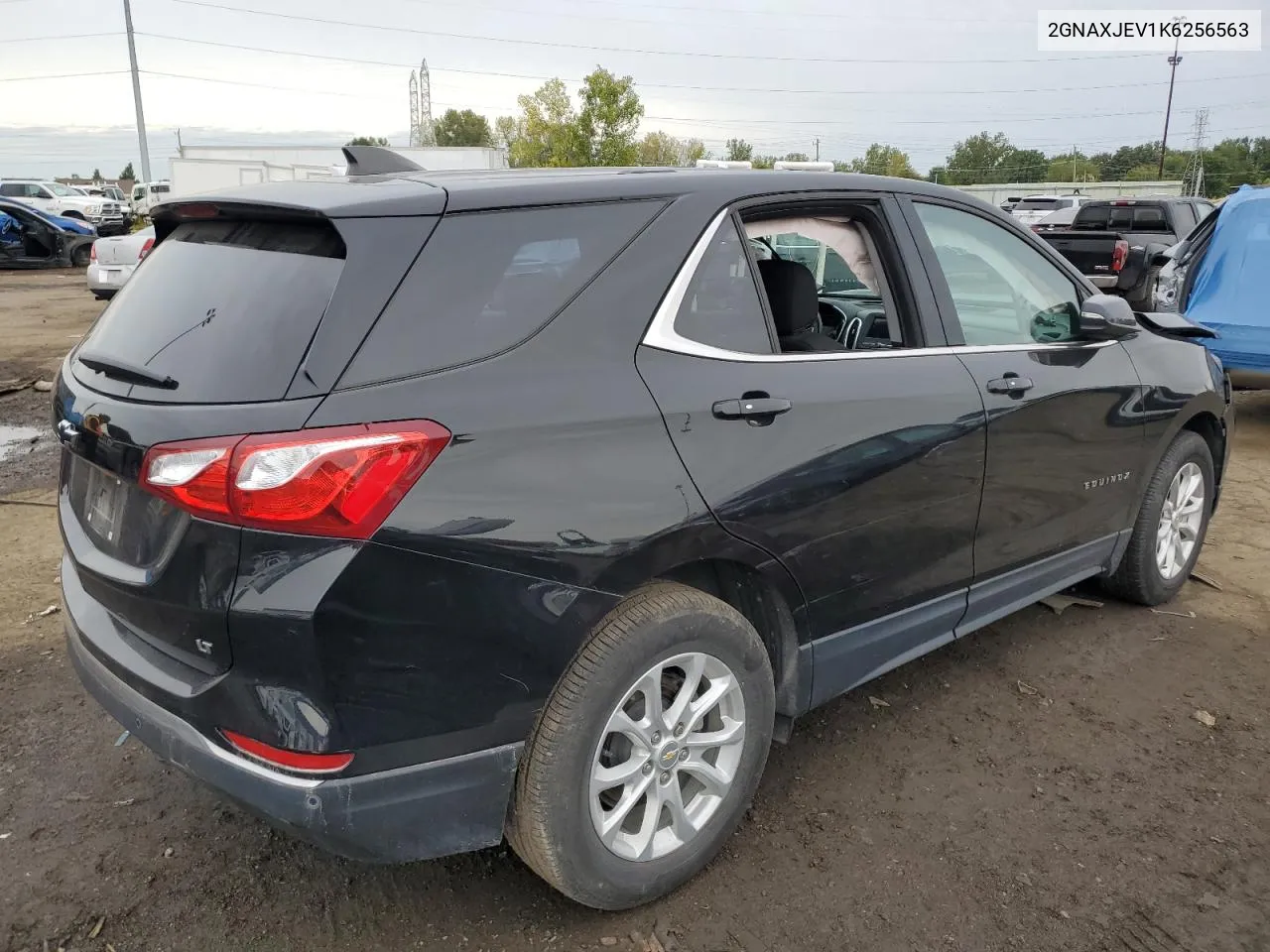 2GNAXJEV1K6256563 2019 Chevrolet Equinox Lt